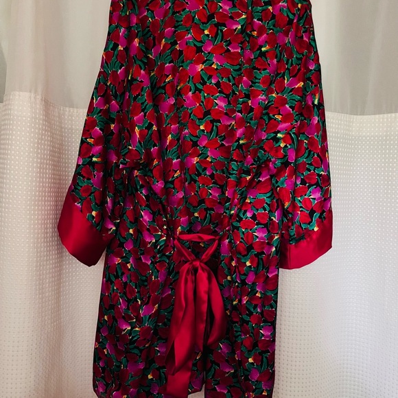 Victoria’s Secret One Size Robe - Picture 5 of 5